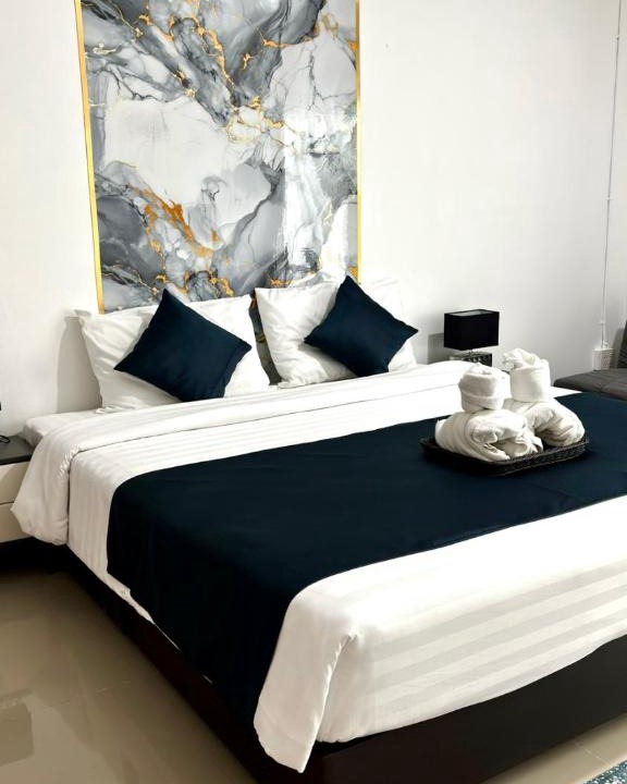 Chai Nat Hotel | ที่หลับ ที่นอน place to sleep