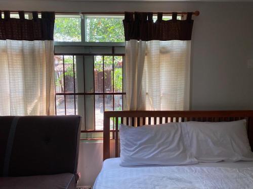 Khlong Luang House | เรือนเงินตรา
