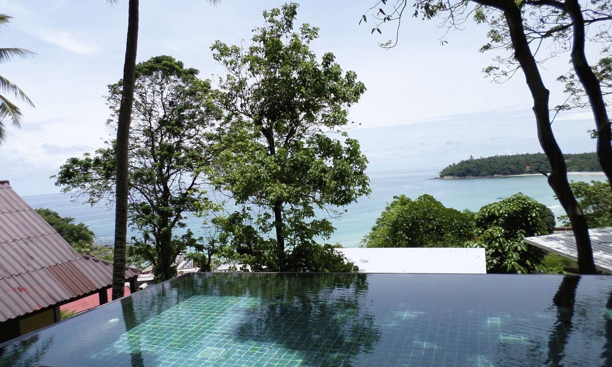 Kata Resort | 1 bed room with 2 single beds in Kata Beach B8
