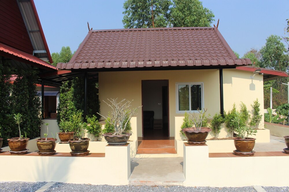 Chiang Wang Hotel | 1 Bedroom Pool Villa Tropical Fruit Garden Fast Wifi Smart Tv