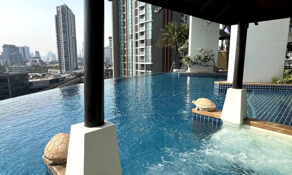 Phra Khanong Nuea Condo | 1BR-BTS Phra Khanong 1min-Sky Infinity Pool&Gym