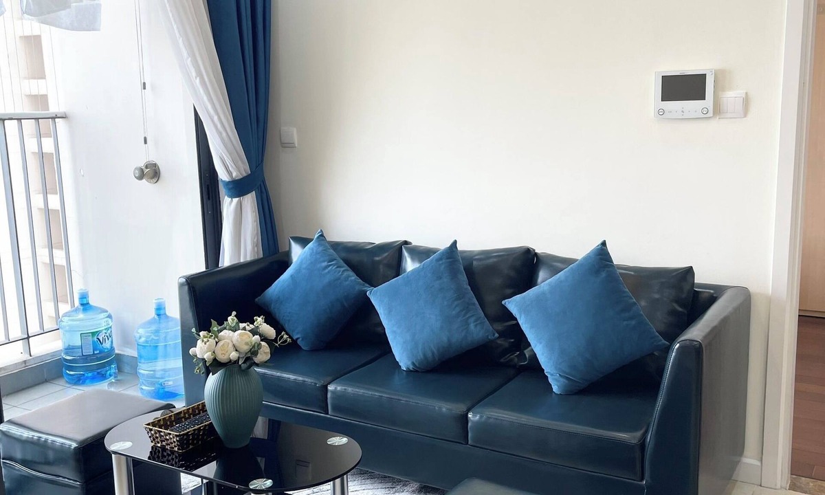 Trung Hoa Nhan Chinh Apartment | 2-Bedroom Residence at Vinhomes D’Capitale | Modern & Clean