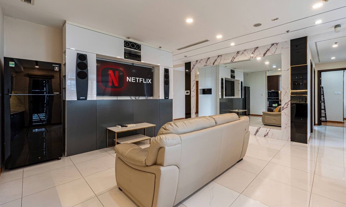 Hang Xanh Apartment | 4 Bedroom Apartment for Rent at Vinhomes Central Park