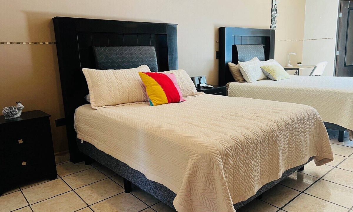 Saltillo Bed & Breakfast | 45' from Mty, World Cup 2026! ARTEAGA double room, Wi-Fi, A/C, TV, Kitchen,
