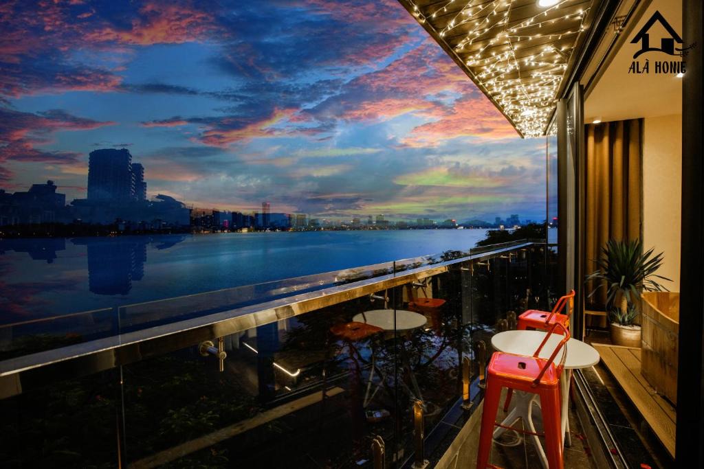 Yen Phu Apartment | A Là Home VM