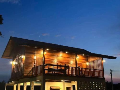 Kaeng Khoi House | A little farmstay - ไร่สุขสนุก