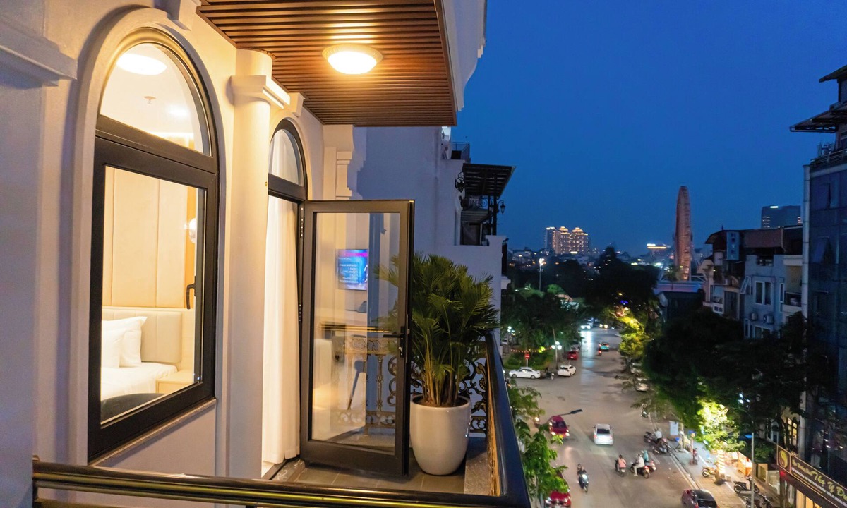Nhat Tan Hotel | A89 West Lake Hotel