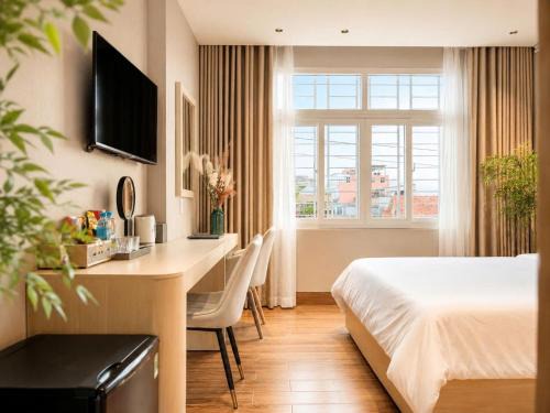 Phu Nhuan Hotel | Amana Living - Phan Xich Long
