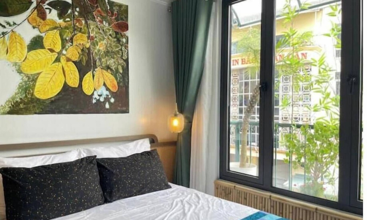 Old Quarter Apartment | Amazing-View, Natural-Light, 3'toSword-Lake, NETFLIX, 2 Beds, 1 Toilet-2 Showers