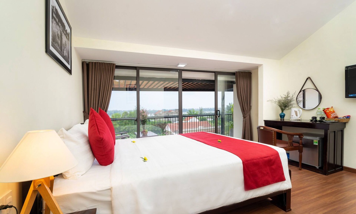 Cam Ha Bed & Breakfast | Ancient River Villa