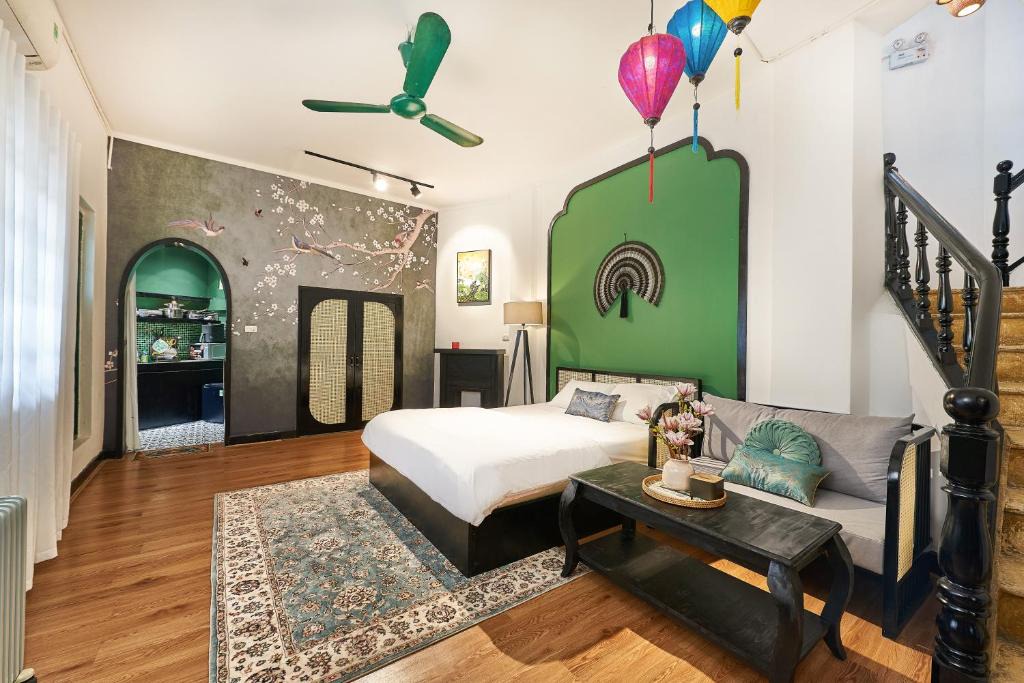 Old Quarter Villa | Ancient villa 108m2 duplex next to Hoan Kiem Lake!