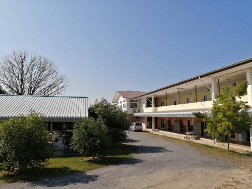 Nakhon Nayok Resort | Armthong Resort