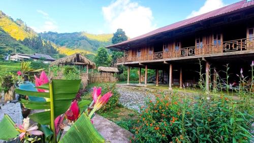 Bac Ha Cabin | Bản Liền Homestay Vàng A Bình