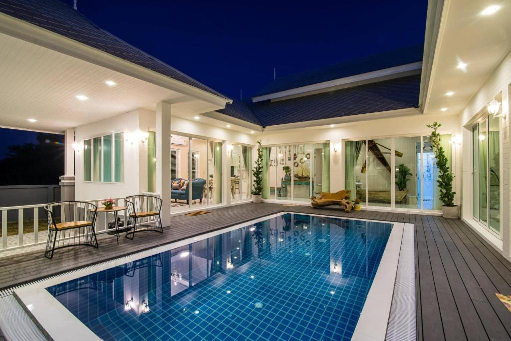 Ban Nong Sadao Villa | Baan Hua Hin Suk Jung