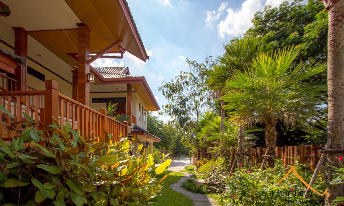 San Phak Wan Hotel | Baan Pondchanok Hotel