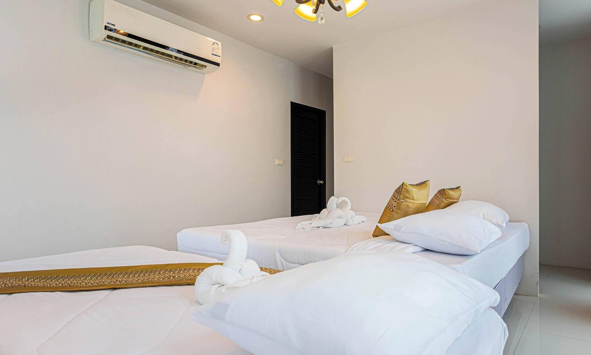 Ratsada Villa | Baan Sino Phuket - Cozy Boutique Home Near City Center, Phuket