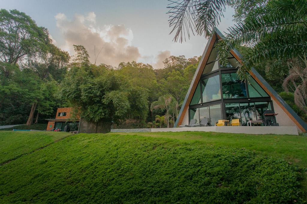 Laem Sing House | Bamboo Garden House