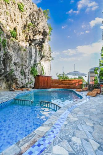 Hoa Lu Bed & Breakfast | Bamboo Hill Villa