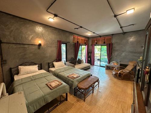 Saraphi House | Ban Buarawong บ้านบัวระวงค์