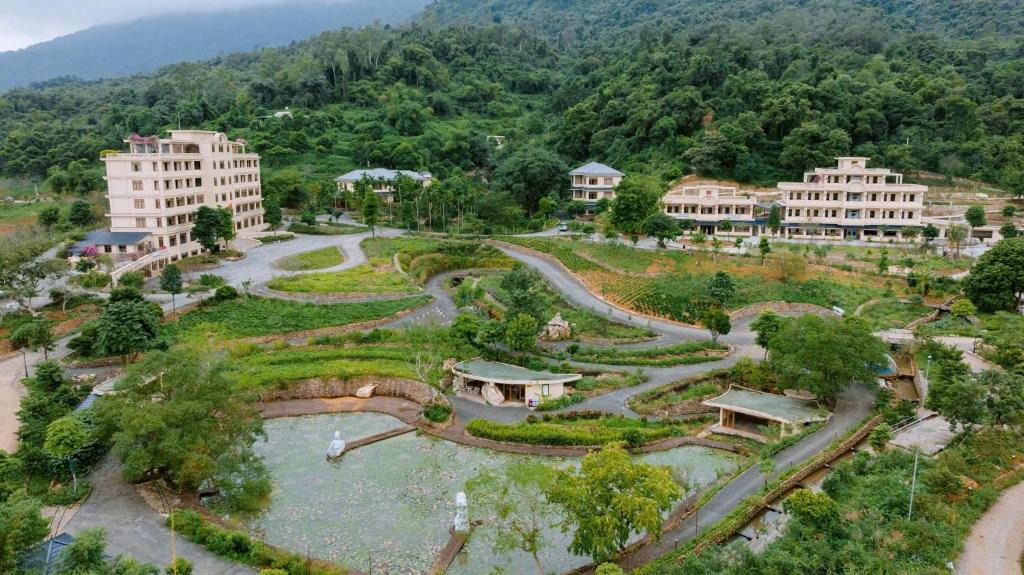Ba Vi Hotel | Bavieco Resort