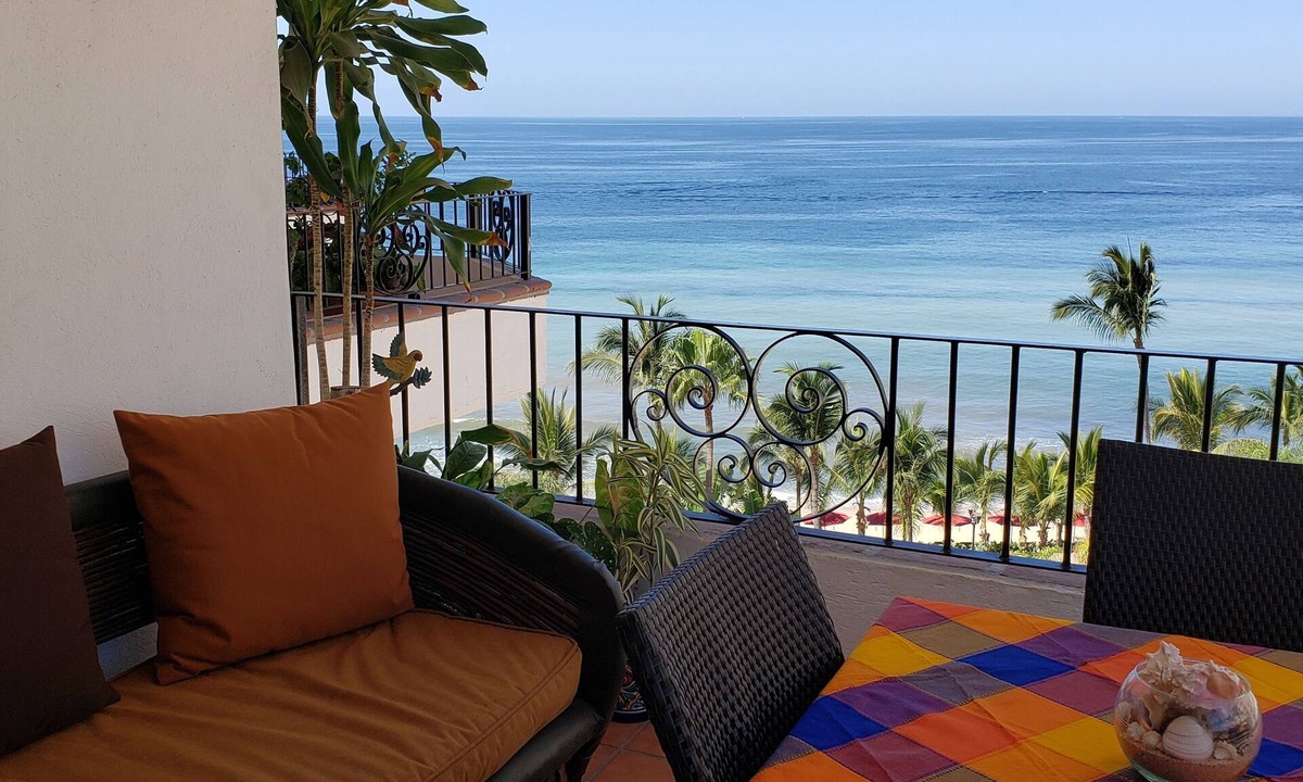 Emiliano Zapata Condo | BIG SUMMER SALE BESTLOCATION on thebeachVeryPopularVISTAdelSOL802 ZONAROMNTICA