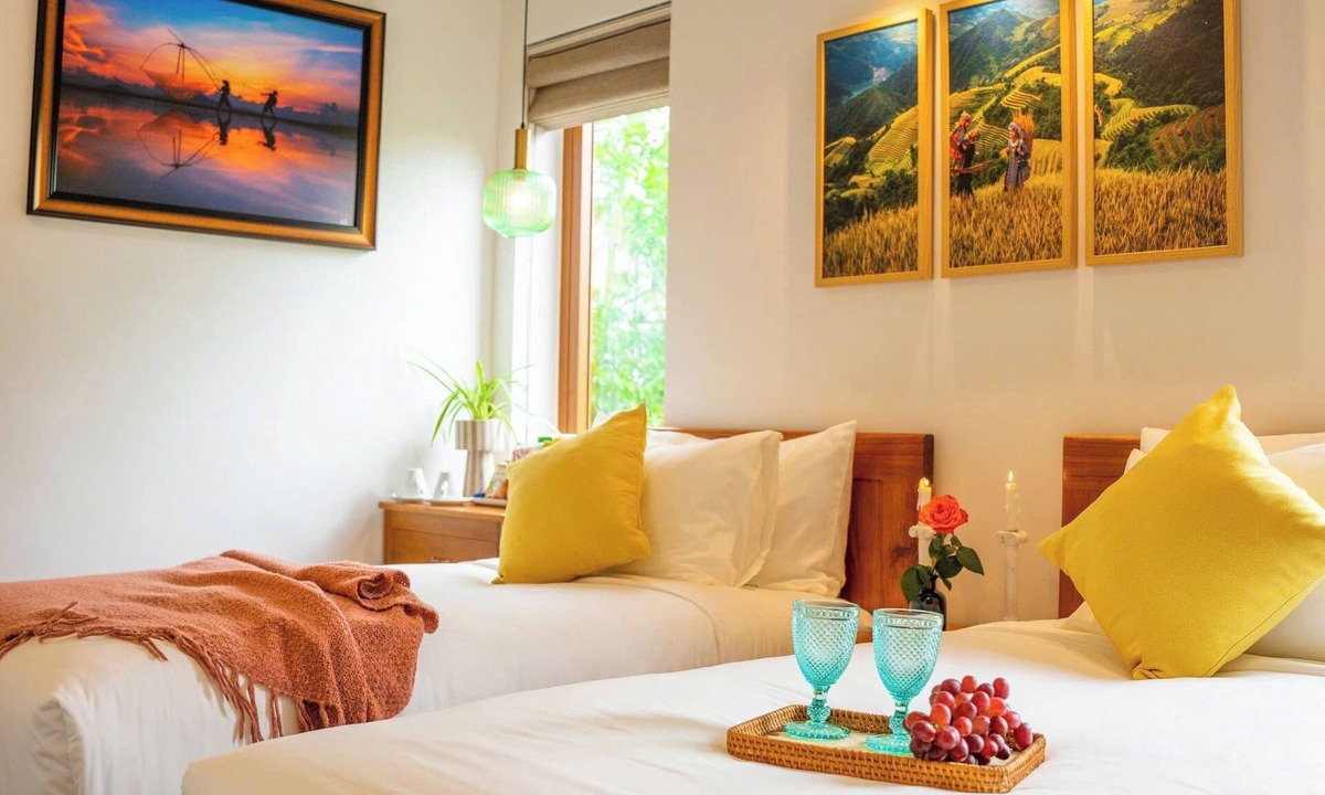Cam Pho Bed & Breakfast | Blue Tropical House Hoi An