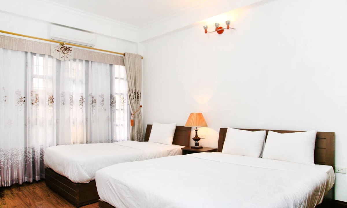 Hang Trong Hotel | Bluebell Hotel