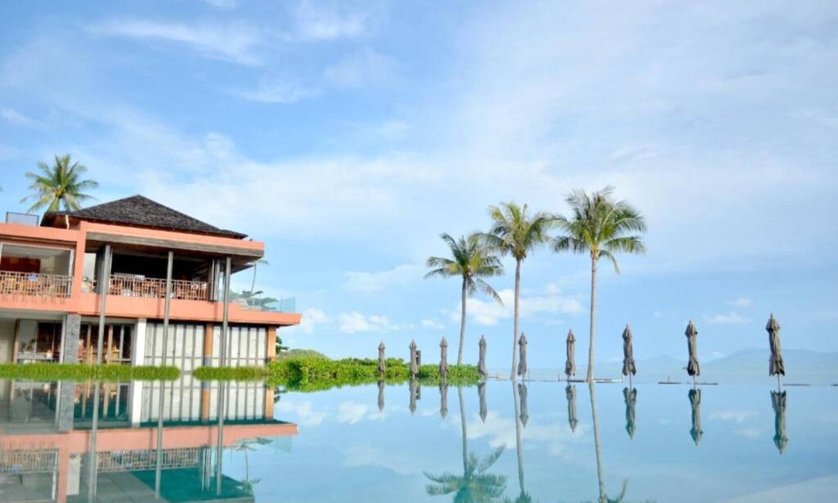Bophut Hotel | Boutique Sea View Getaway Steps from Bophut Beach l Onsite Pools and Gym