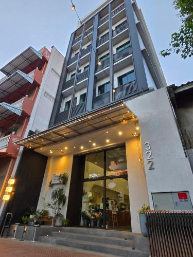 Wang Burapha Phirom Apartment | Bubble Humble Bangkok By Canal