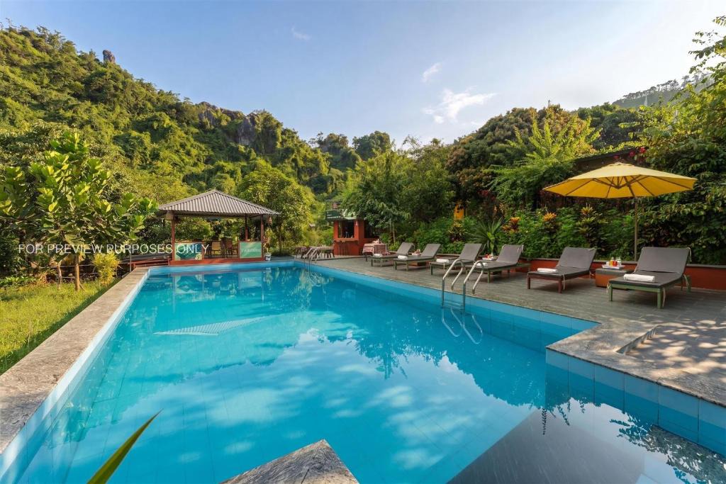 Tran Chau House | Catba Papillon Garden Bungalows & Resort
