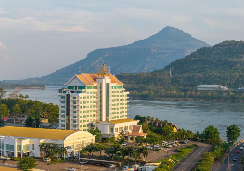 Pakse Hotel | Champasak Grand Hotel
