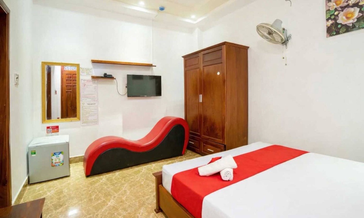 District 6 Hotel | Collection O Long Phung Hotel