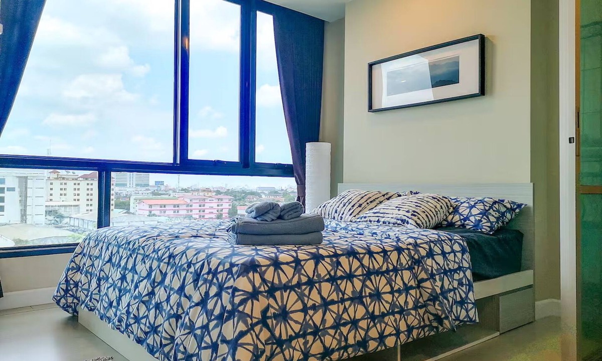 Khlong Kum Condo | Cozy 1-bedroom condo near MRT and Malls