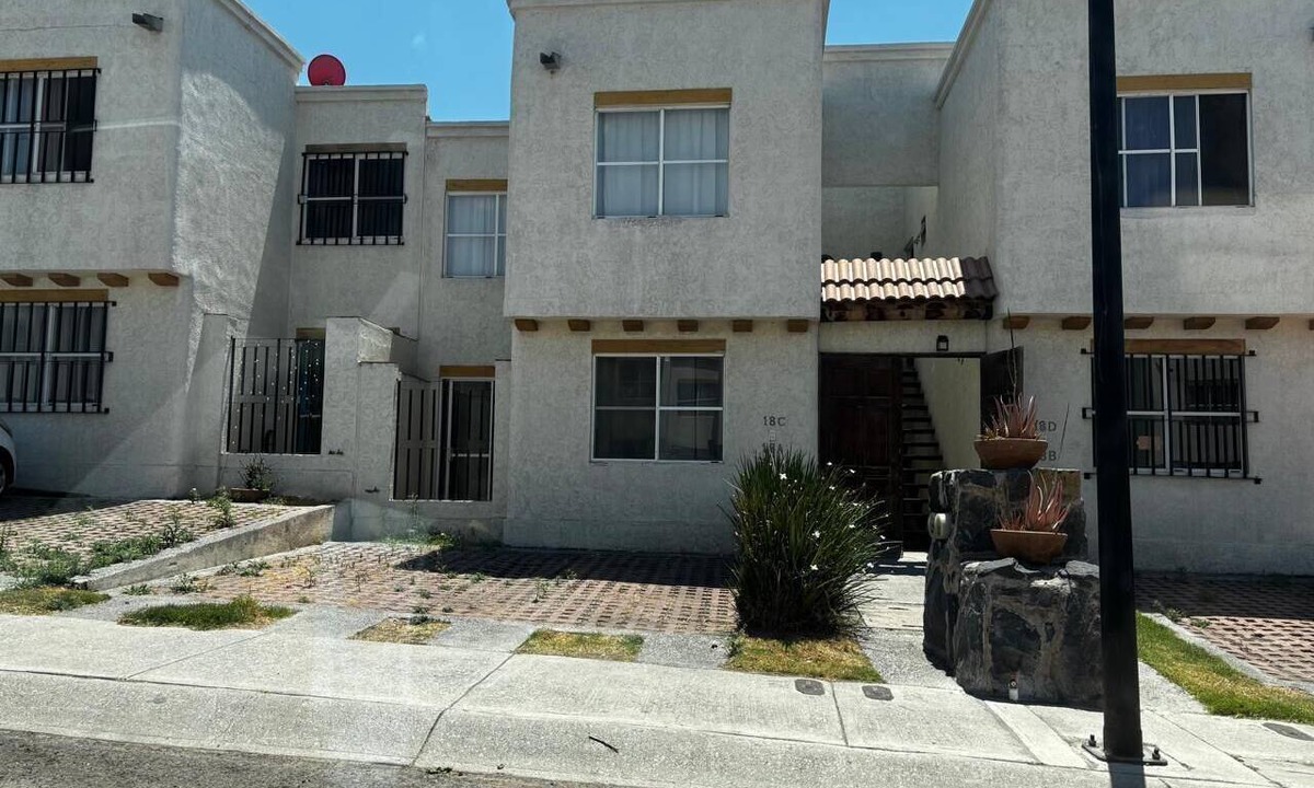 Reynosa Apartment | Cozy apartment in Querétaro, Ciudad del Sol. Air Conditioning, 24/7 Security