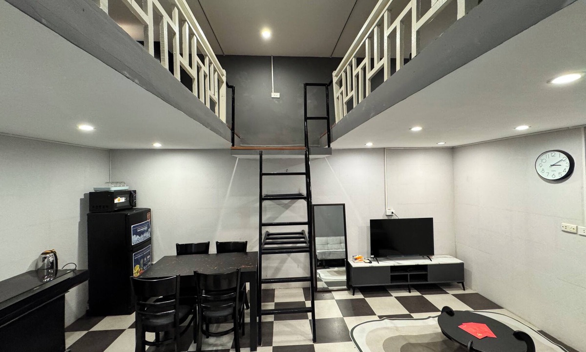 Truc Bach Apartment | Cozy Loft in Old Quarter 2 Beds Walk Everywhere