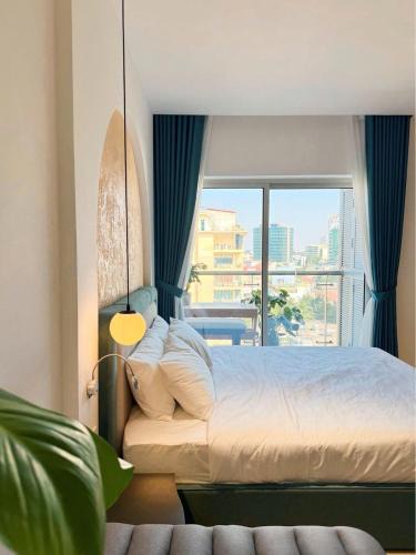 Ba Dinh Apartment | Cozy modern studio with Gym & Pool