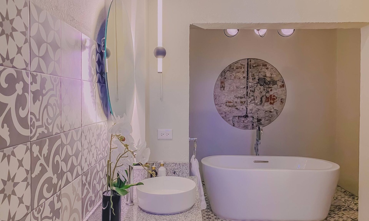 Puebla Historic Center House | Cozy 1-bedroom suite in amazing Puebla with King size bed, WiFi and bathtub
