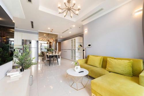 Hang Xanh Apartment | Cozy Nest Vinhomes