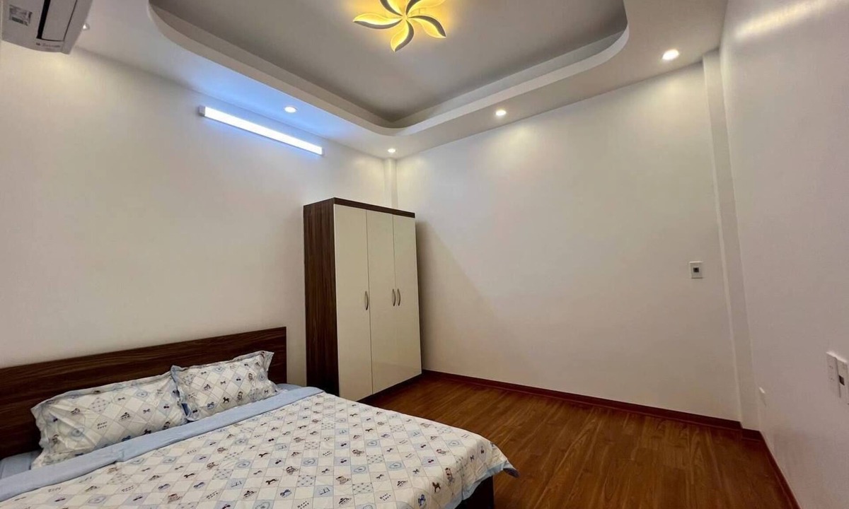 Quang An Apartment | “Cozy Studio w/Kitchen & TV – Affordable Stay in Tay Ho”