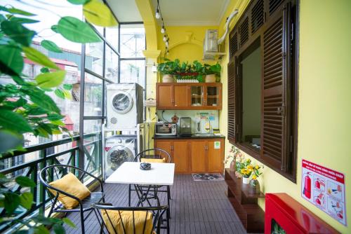 Old Quarter Apartment | CozyPosy Premier Apartment