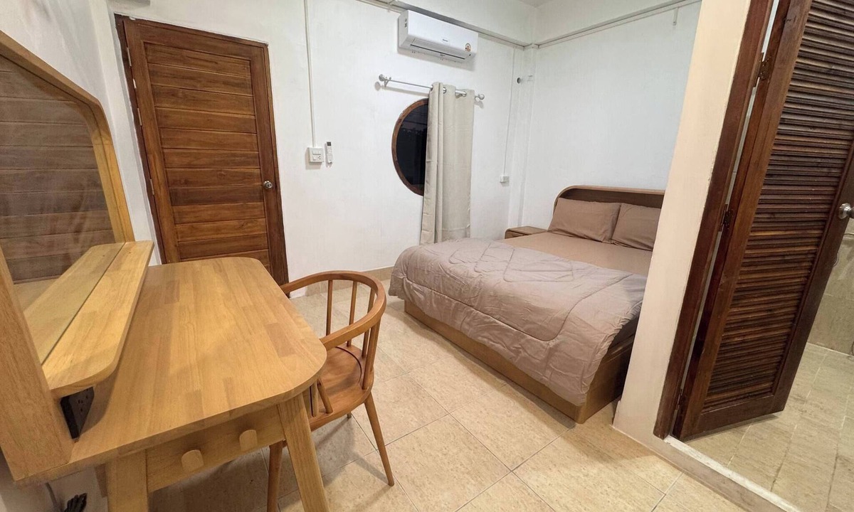 Thong Sala House | D 6 apartment at the Pier 5 of 6