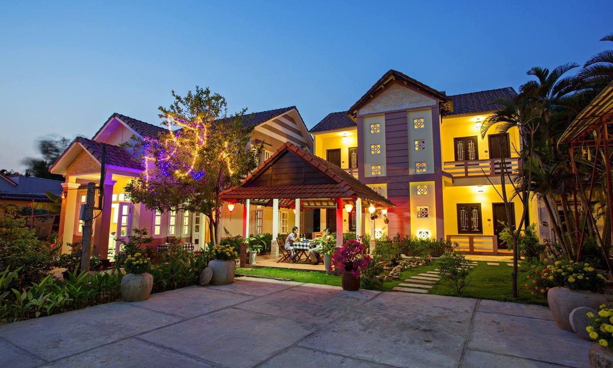 Cam Chau House | Do River Homestay