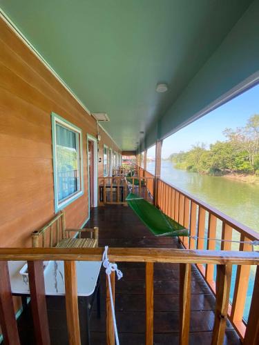 Don Det House | Don Det SODA RiverSide Guesthouse
