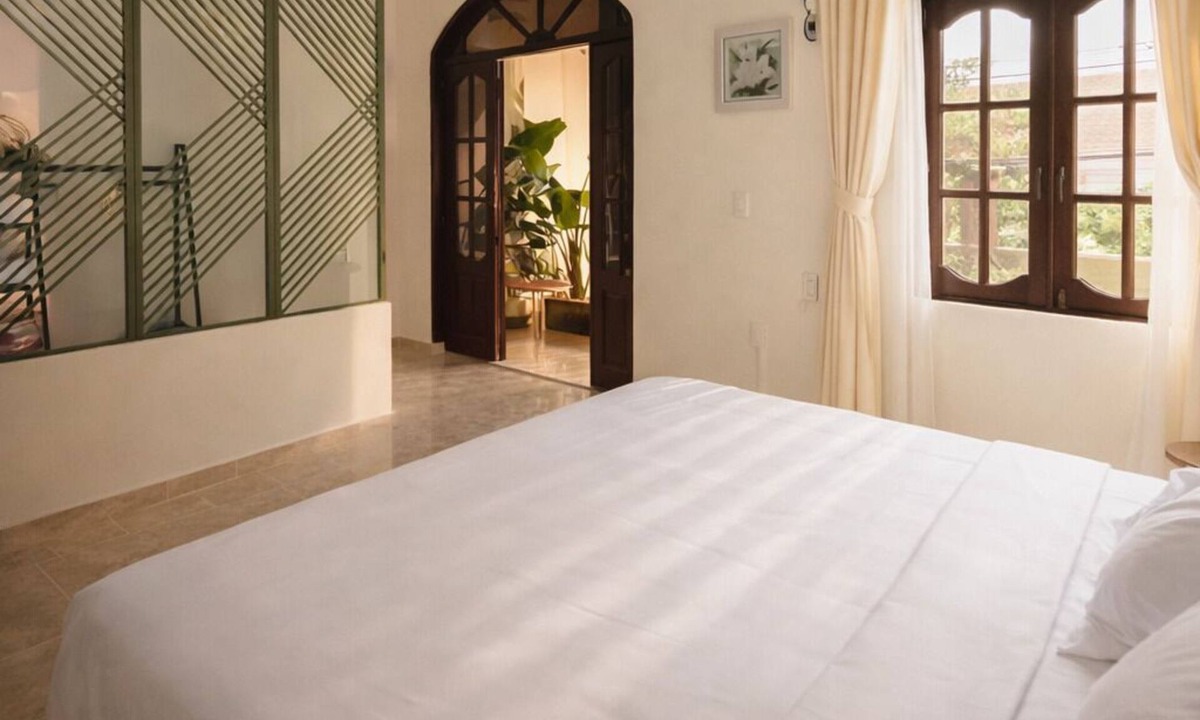 Nha Trang House | Elegant Cozy Home 3 Bed rooms Central Near Beach Stay to 10 pax