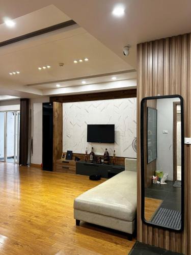 Lang Ha Apartment | Entire 2BR Apartment 133m2 Near Lotte,West Lake