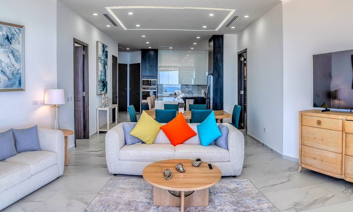 Sandy Beach Condo | Esmeralda Beach Resort 3 Bedrooms Condo C 1002