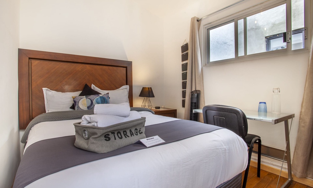 La Condesa House | Essential Room in Condesa + Rooftop & Coworking - Omega by Nomadier