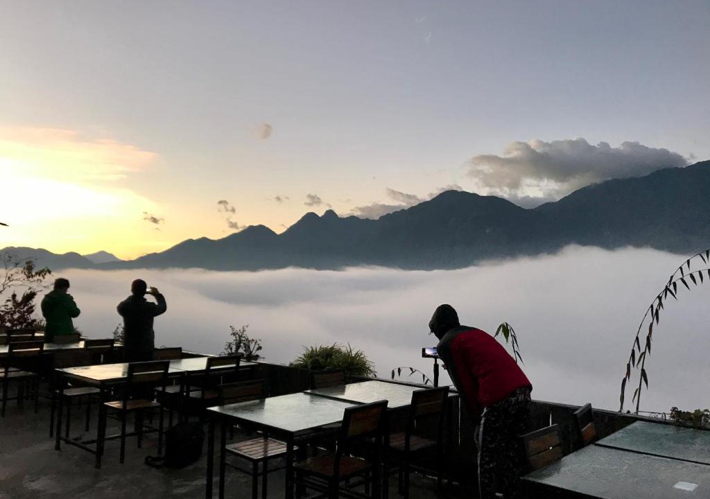 Sa Pa House | Fansipan Terrace Cafe and Homestay