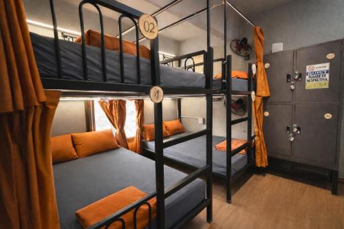 Hoan Kiem Hotel | FEMALE DORM - 3 mins to Train street - Top Floor Hostel - Big bed