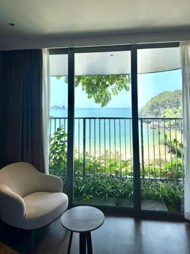 Cat Hai Hotel | Flamingo Cát Bà Resort Tự Doanh